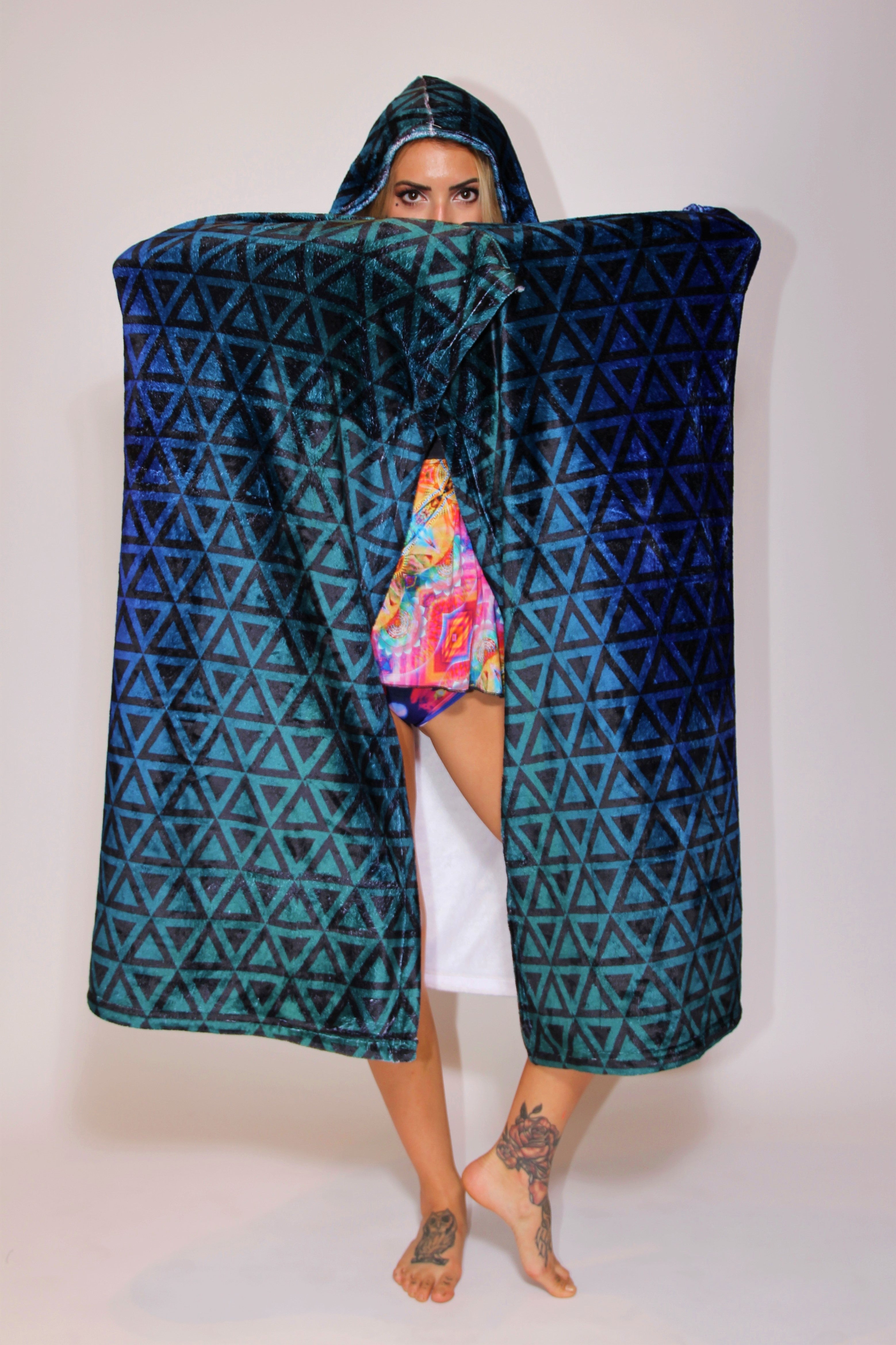 Shri Yantra Hood Banket 60" x 80"